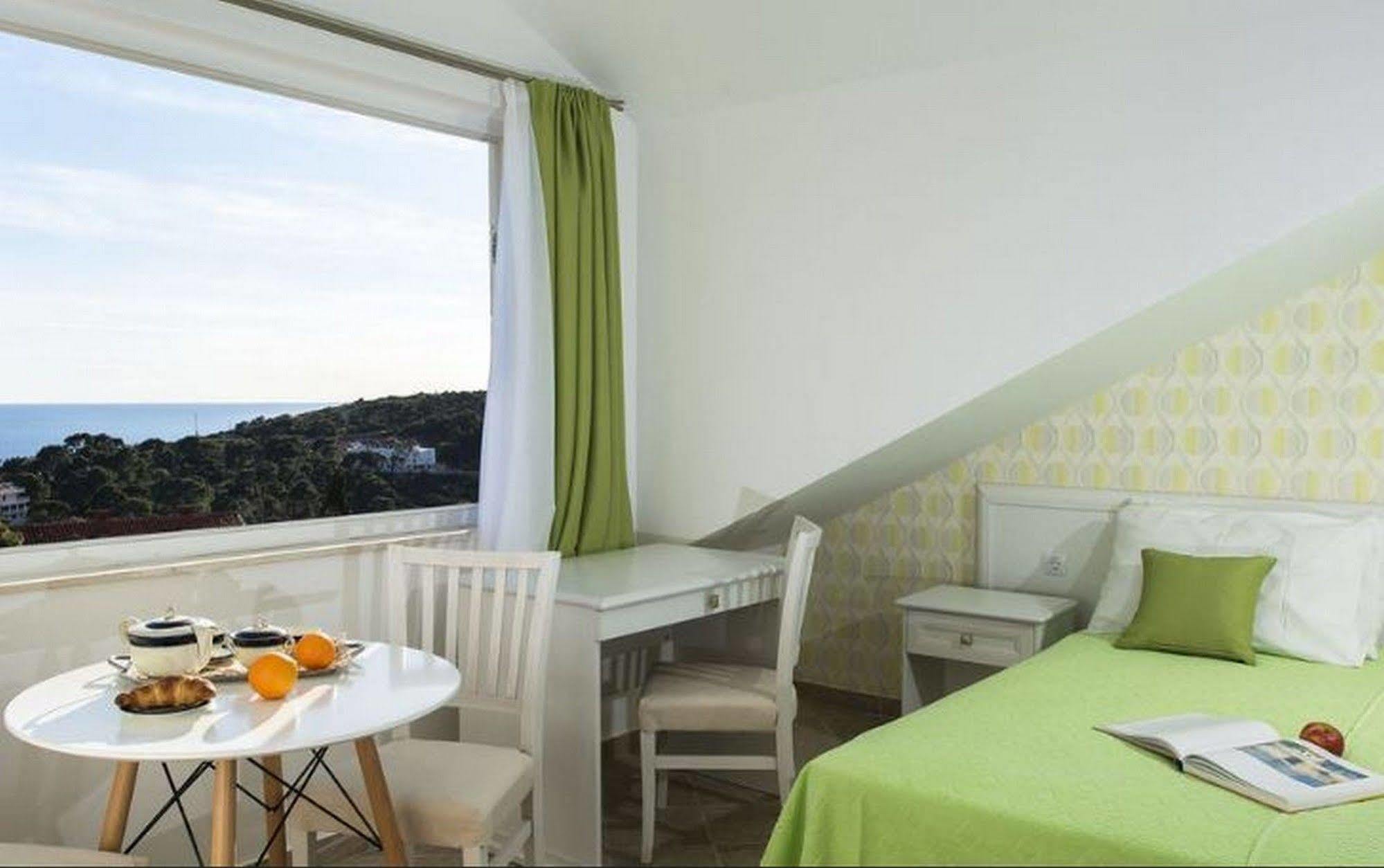 Apartments Milka & Miho Дубровник Екстериор снимка